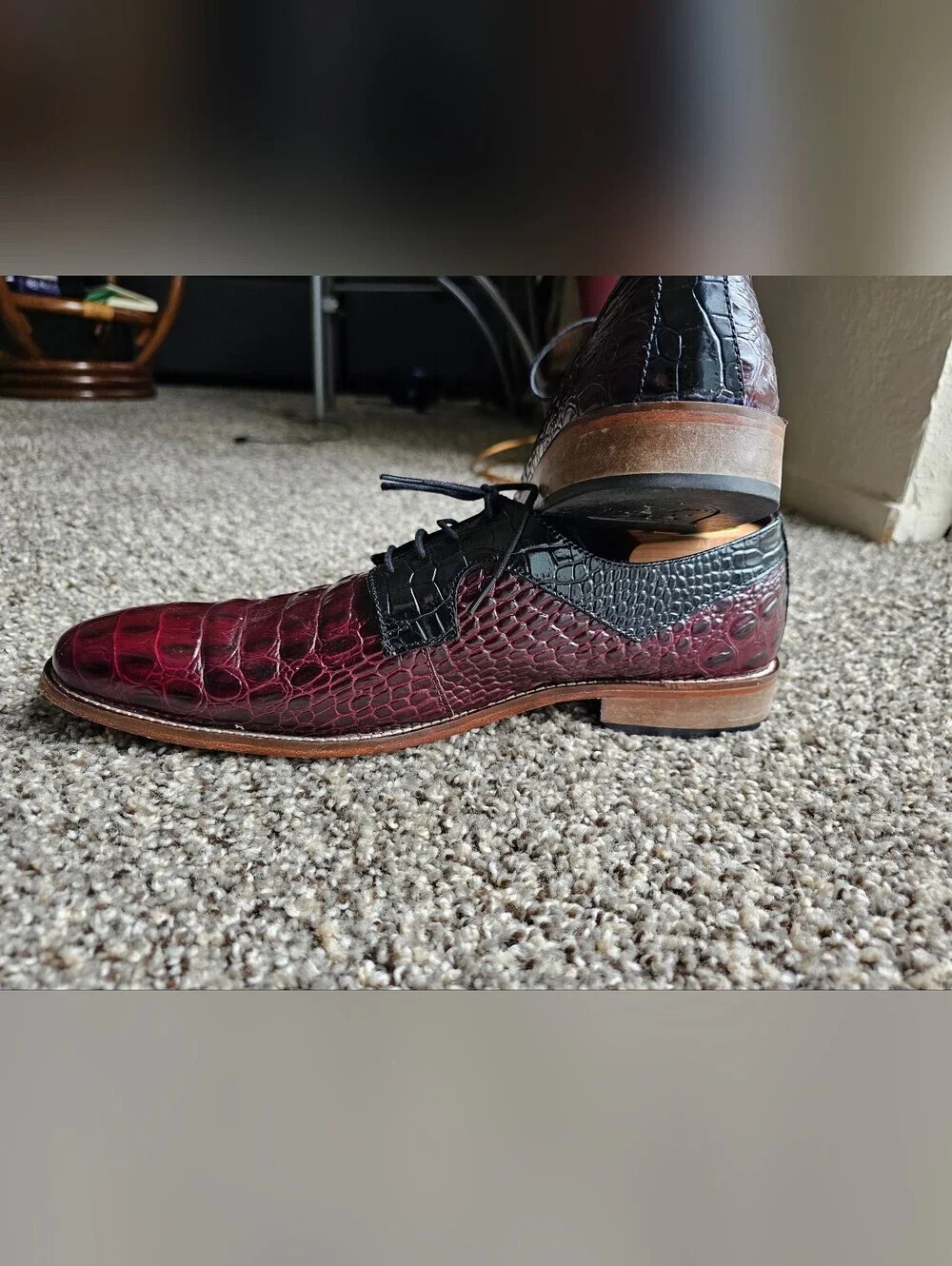 Stacy Adams slol memory foam  Burgundy and Black Croc-Embossed Men's Lace-Up